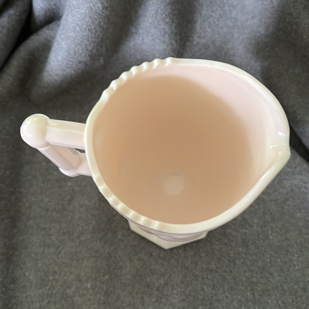 🌻 Vtg Jeanette Pink Milk Glass Creamer - Picture 5 of 9